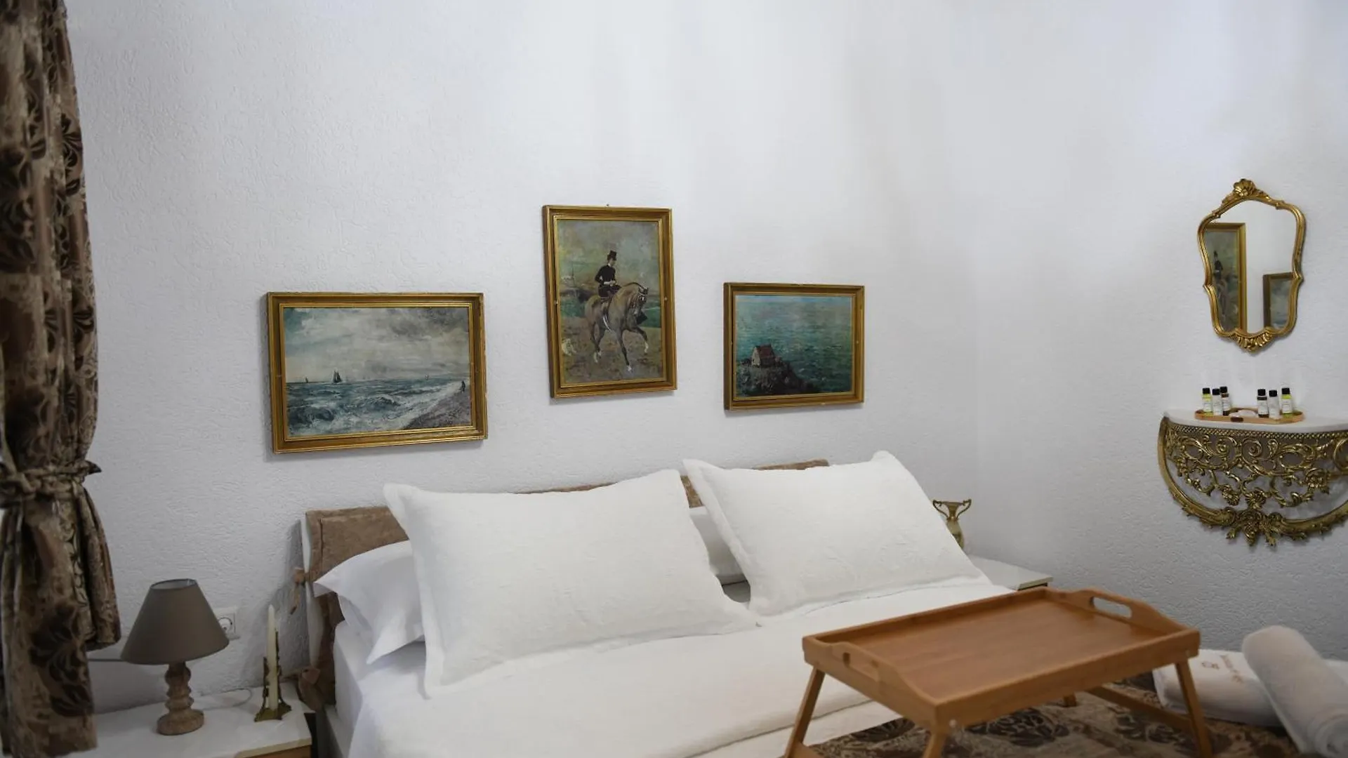 Sokaku Monark Villa Berat