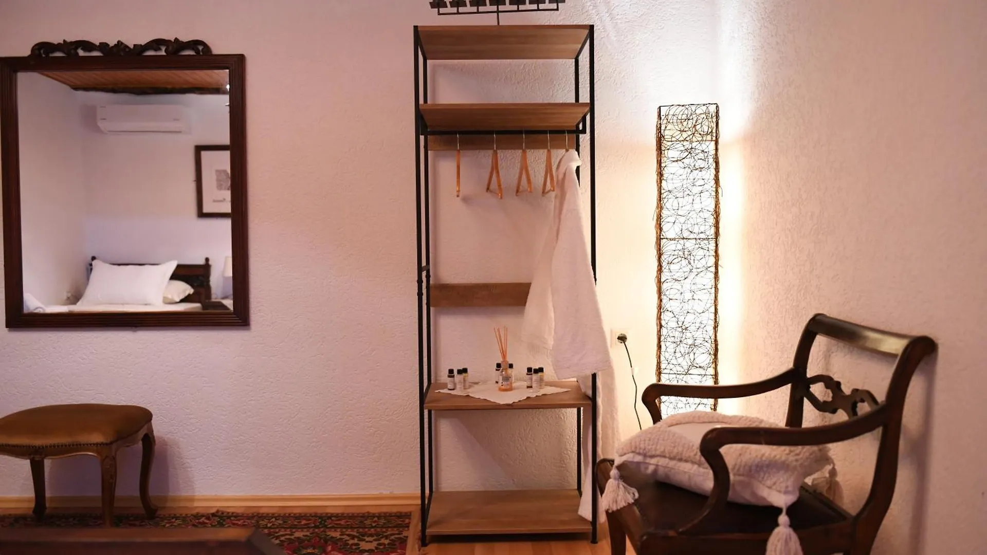 Sokaku Monark Villa Berat