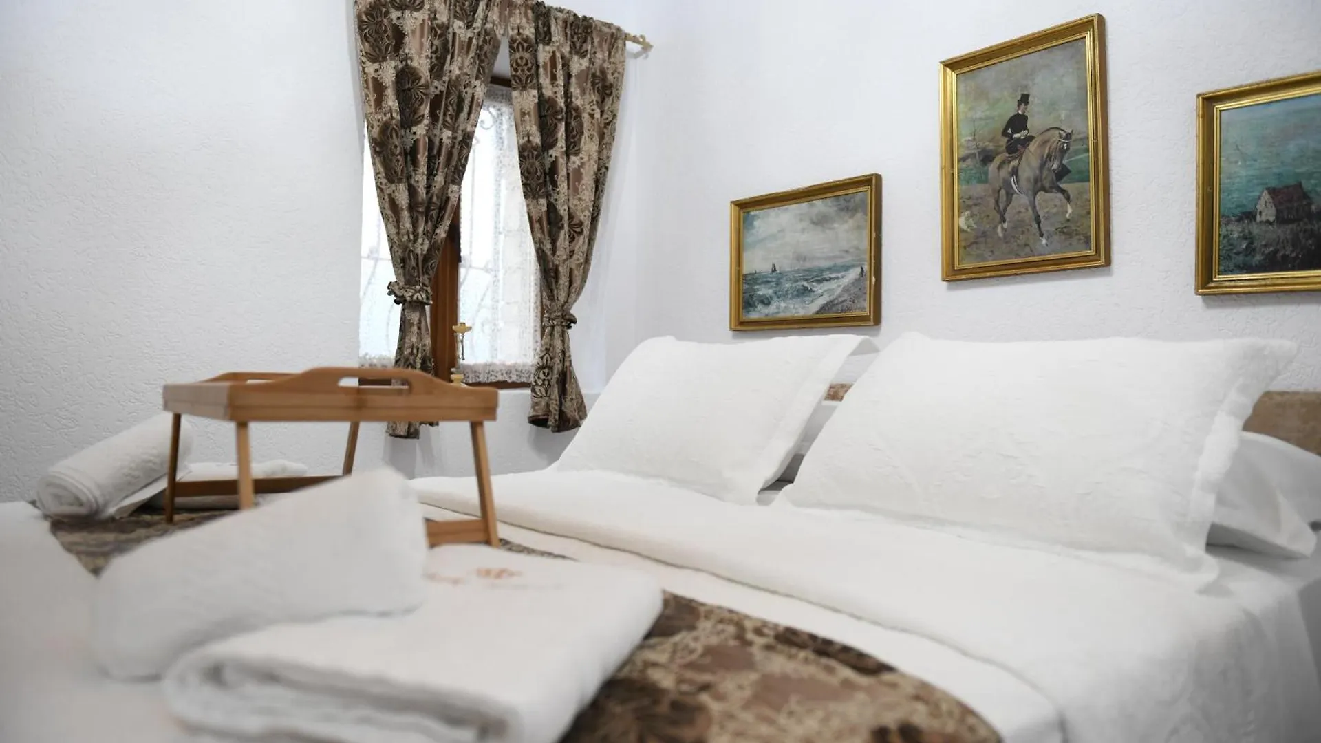Sokaku Monark Villa Berat 0*,